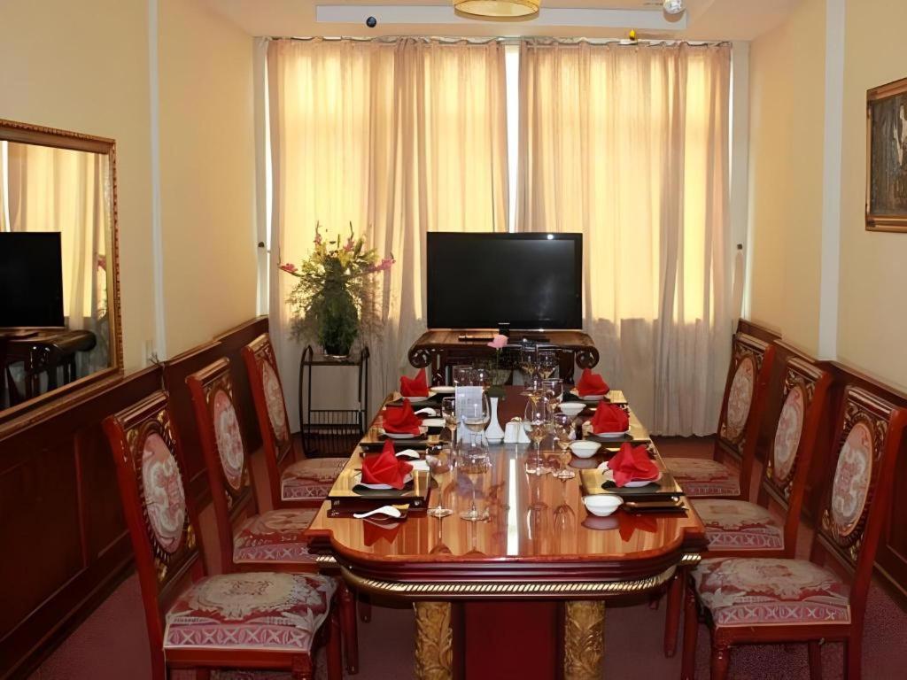 Huu Nghi Hotel Hai Phong Exterior photo