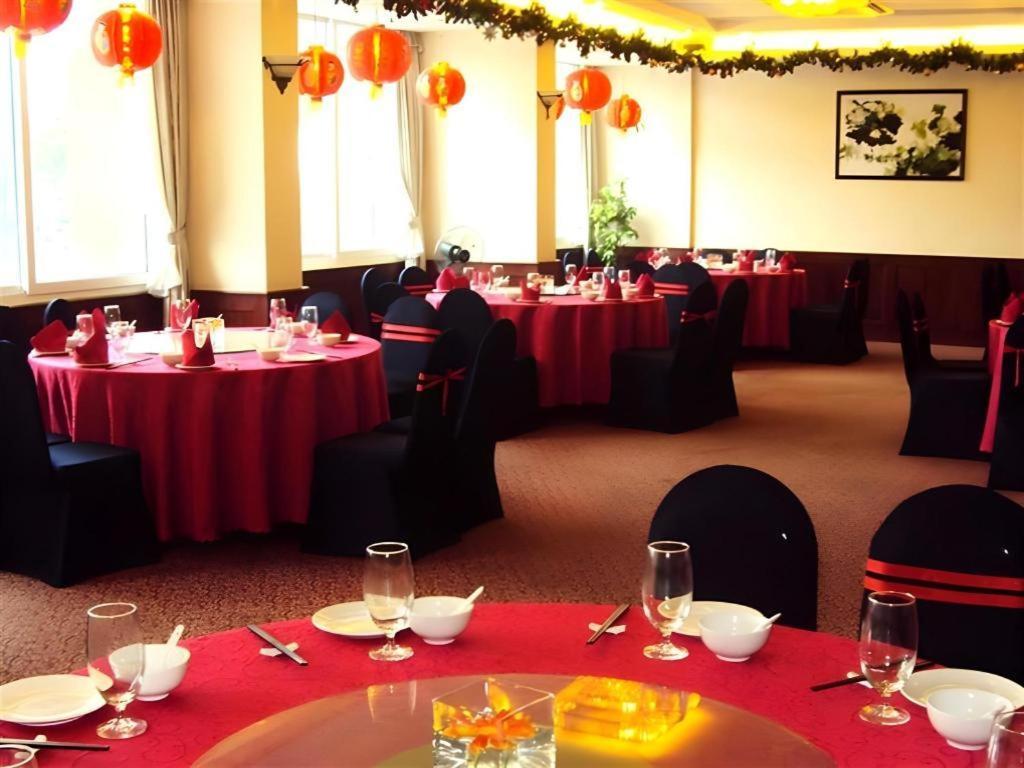 Huu Nghi Hotel Hai Phong Exterior photo